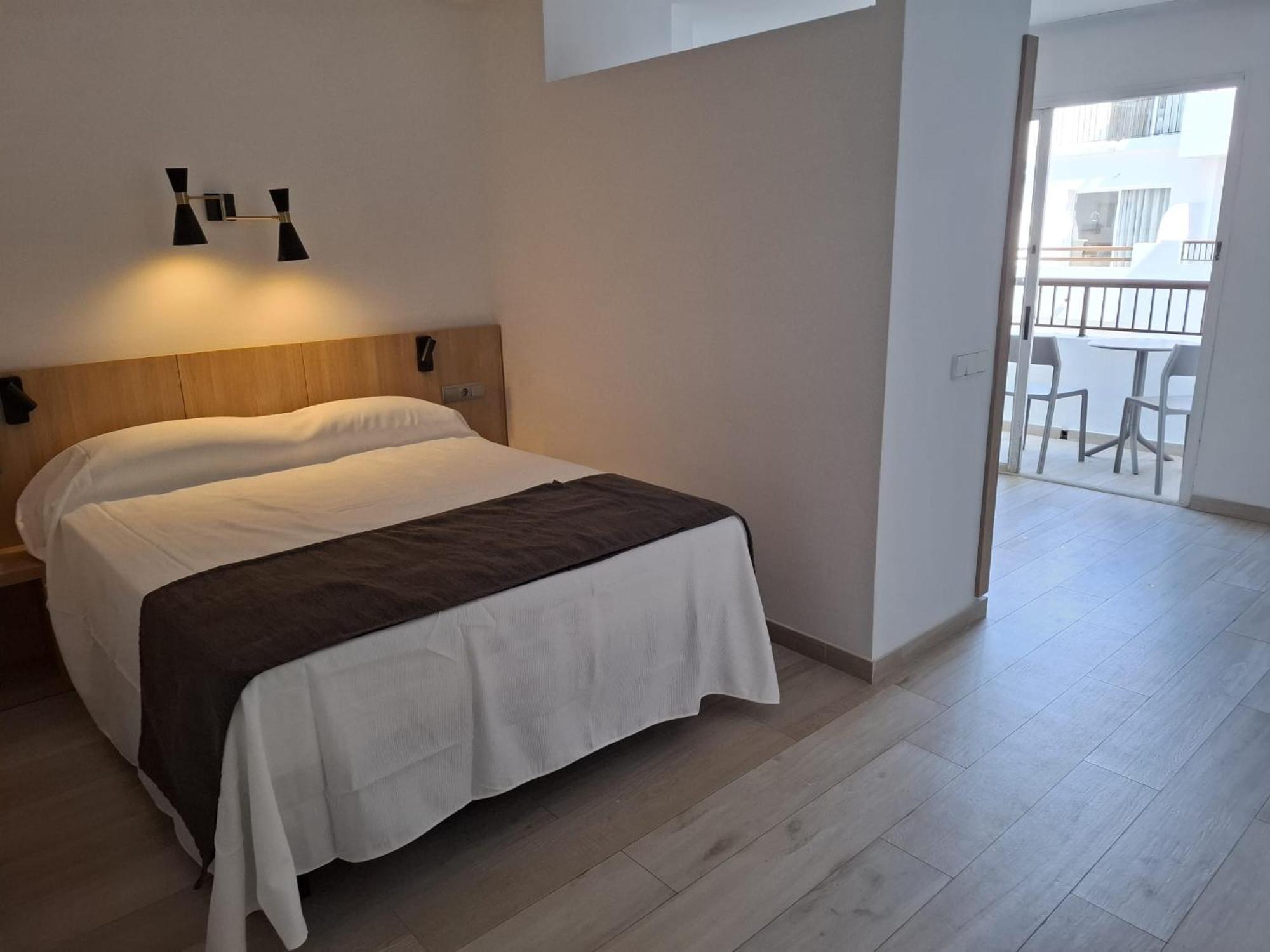 Sunside Ibiza Studios - Only Adults- Formerly Known As Central Park 聖安東尼奧 外观 照片